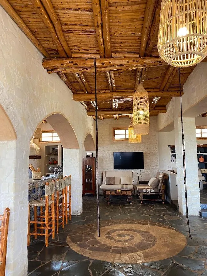 Farm Villa With Pets Εσαουίρα
