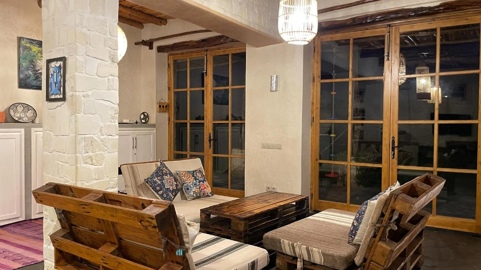 Farm Villa With Pets Εσαουίρα 0*,
